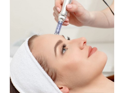 Egzosomų terapija su mezopenu veidui + kaklui